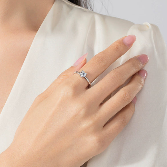 Wholesale Women's Sweet Simple S925 Sterling Silver Heartshaped Zircon Electroplated Ring