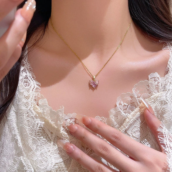 Wholesale Women's Titanium Steel Alloy Heart Shape Electroplated Clavicle Love Necklace