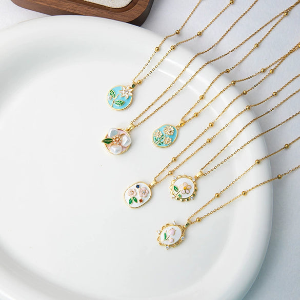 Wholesale Women's Titanium Steel And Copper Flower And Geometric Pattern Necklace With Microinlaid Zircon And 18K Gold Electroplated
