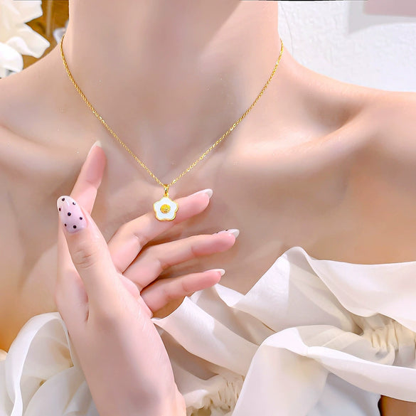 Wholesale Women's Titanium Steel And Copper Jewelry Oil Dripping Daisy Flower Clavicle Chain With Electroplating