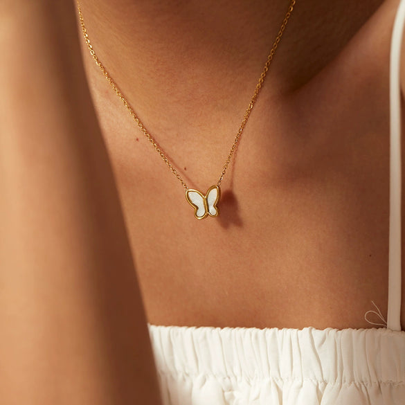 Wholesale Women's Titanium Steel And Motherofpearl French Retro Butterfly Pendant Necklace With Geometric Pattern And Electroplating