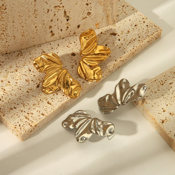 Wholesale Women's Titanium Steel And Stainless Steel Butterfly Earrings With Animal Pattern And Pvd Furnace Real Gold Electroplating