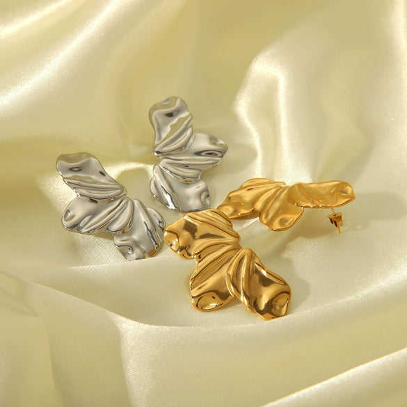 Wholesale Women's Titanium Steel And Stainless Steel Butterfly Earrings With Animal Pattern And Pvd Furnace Real Gold Electroplating