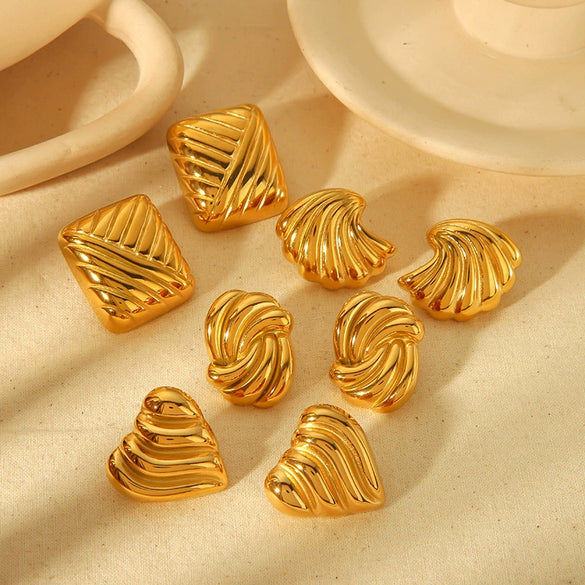 Wholesale Women's Titanium Steel And Stainless Steel Earrings With Heart And Geometric Patterns Electroplated