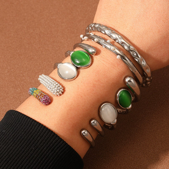 Wholesale Women's Titanium Steel And Stainless Steel Oval Natural Stone Electroplated Retro Light Luxury Niche Design Bracelet