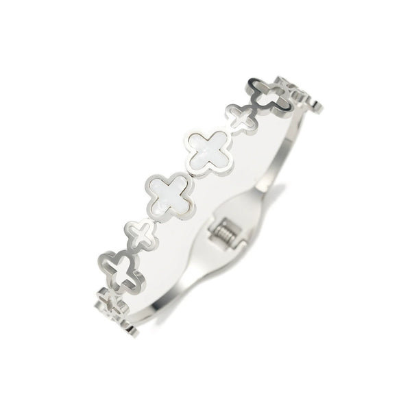 Wholesale Women's Titanium Steel Bracelet With Hollow Four Leaf Flower Design Set With Diamonds