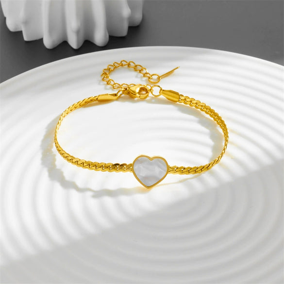 Wholesale Women's Titanium Steel Clavicle Chain With Heart Four Leaf Clover Butterfly Patterns Electroplated