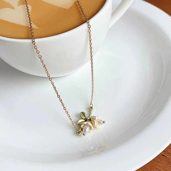 Wholesale Women's Titanium Steel Clavicle Chain With Mixed Gem Inlay Heart Bow Geometric Animal Zodiac Patterns Electroplating Design