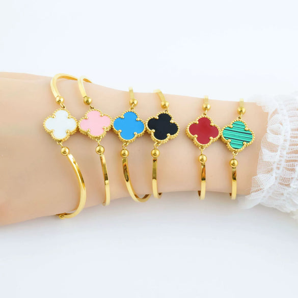 Wholesale Women's Titanium Steel Doublesided Clover Flower Charm Bracelet With Electroplating