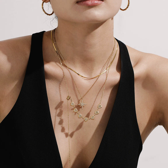 Wholesale Women's Titanium Steel Electroplated Geometric Heart And Eightpointed Star Pendant Necklace
