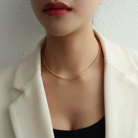 Wholesale Women's Titanium Steel Electroplated Starry Flower Chain Necklace And Bracelet Set Trendy Niche Jewelry