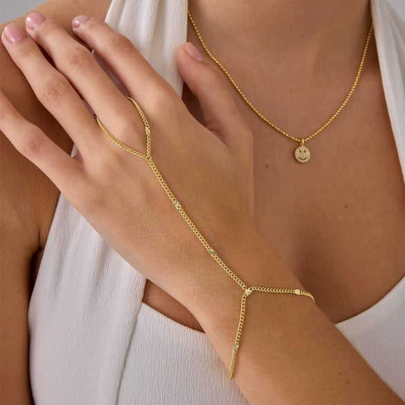 Wholesale Women's Titanium Steel Fashion Bracelet With Small Round Drilled Piece 18K Gold Plated Geometric Pattern Electroplated