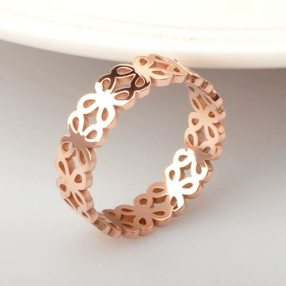 Wholesale Women's Titanium Steel Fashion Jewelry Ring With Hollow Flower And Cartoon Characters Design Rose Gold Plated