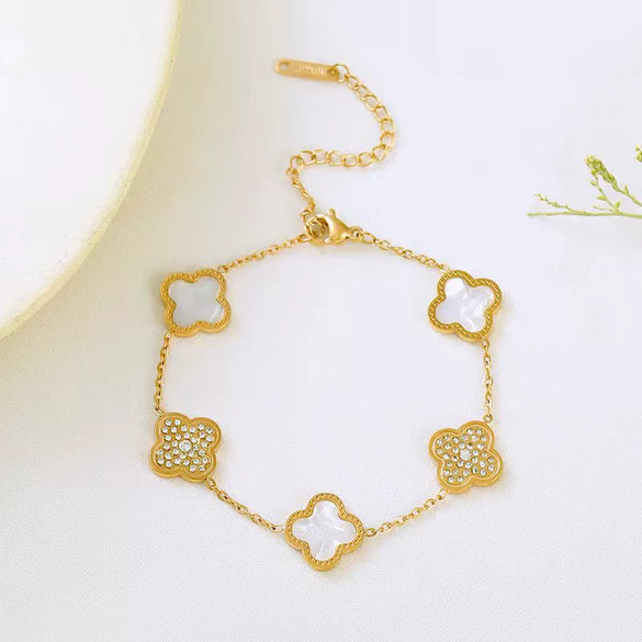 Wholesale Women's Titanium Steel Four Leaf Clover Diamond Bracelet With 18K Rose Gold Non Fading Finish