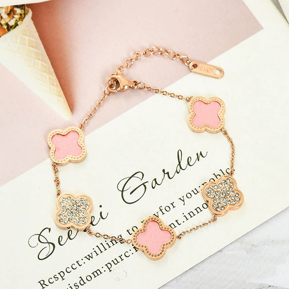 Wholesale Women's Titanium Steel Four Leaf Clover Diamond Bracelet With 18K Rose Gold Non Fading Finish