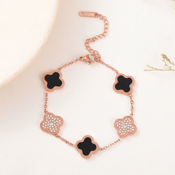 Wholesale Women's Titanium Steel Four Leaf Clover Diamond Bracelet With 18K Rose Gold Non Fading Finish