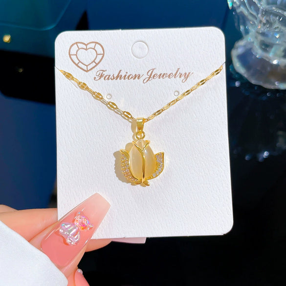 Wholesale Women's Titanium Steel Geometric Cartoon Cat's Eye Stone Diamond Necklace