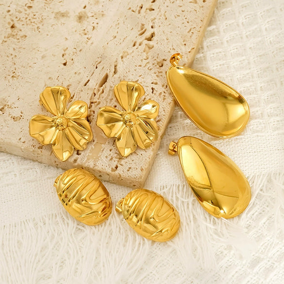 Wholesale Women's Titanium Steel Geometric Flower Electroplated Earrings