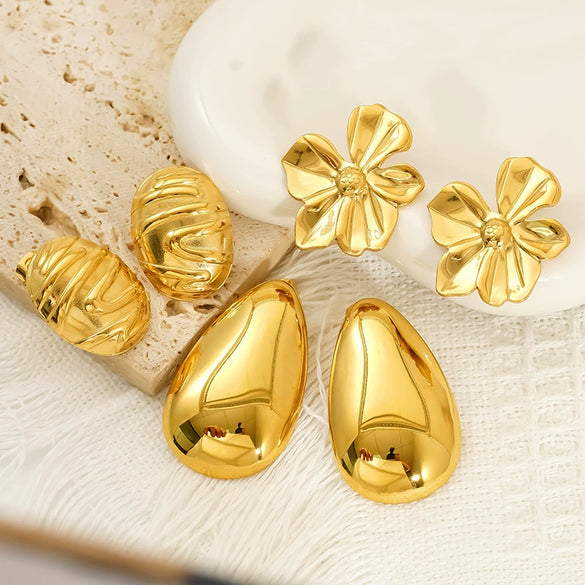 Wholesale Women's Titanium Steel Geometric Flower Electroplated Earrings