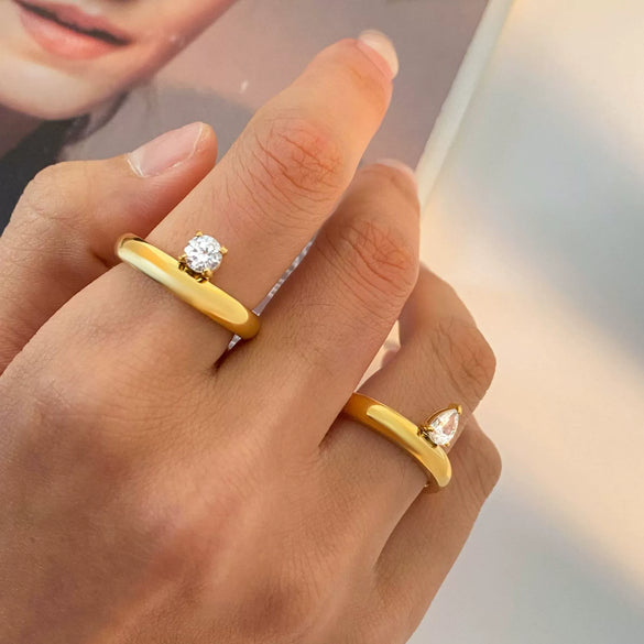 Wholesale Women's Titanium Steel Geometric French Retro Ring Electroplated With 18K Gold And Set With Zircon