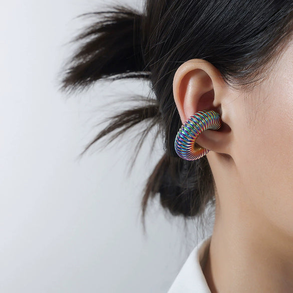 Wholesale Women's Titanium Steel Geometric Hollow Thread Ear Clip Earrings With Electroplating Treatment