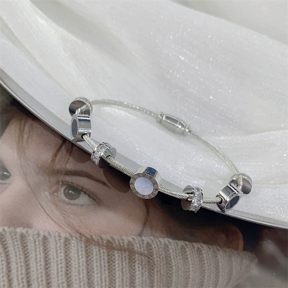 Wholesale Women's Titanium Steel Geometric Light Luxury Roman Numeral Electroplated Bracelet