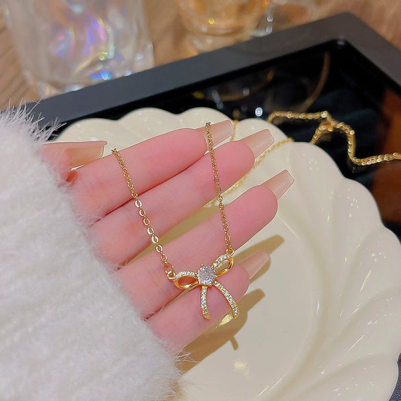Wholesale Women's Titanium Steel Geometric Pendant Necklace With Pearl Inlaid And Cross Chain Light Luxury Style