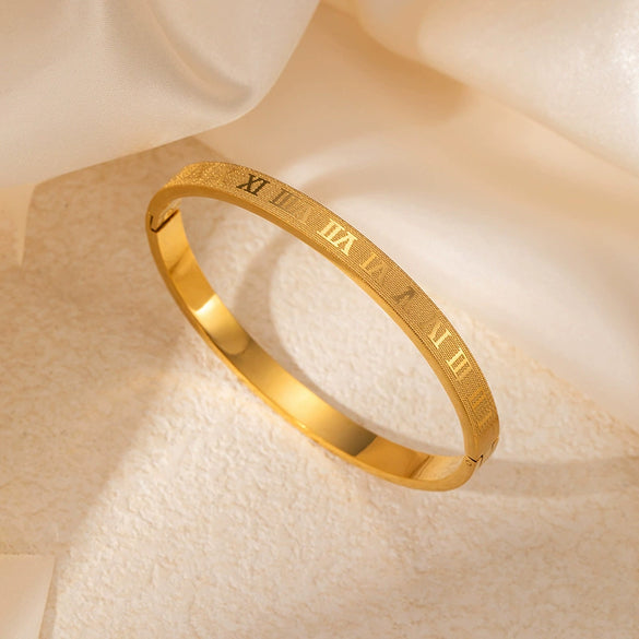 Wholesale Women's Titanium Steel Geometric Retro Light Luxury Electroplated Bracelet