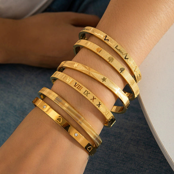 Wholesale Women's Titanium Steel Geometric Retro Light Luxury Electroplated Bracelet