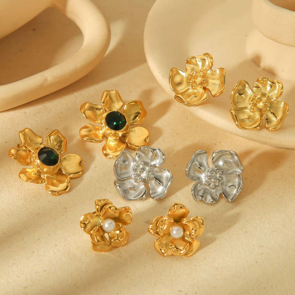 Wholesale Women's Titanium Steel Geometric Small Flower Elegant Earrings 18K Gold Plated