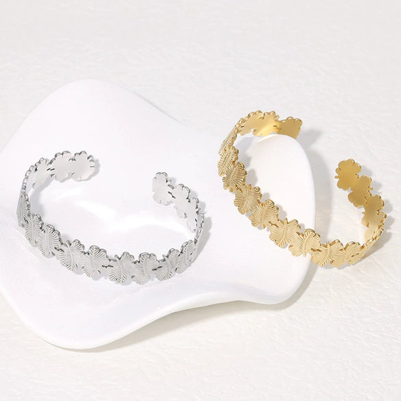 Wholesale Women's Titanium Steel Gold Plated Non Fading Fresh Leaf Style Bracelet With Electroplating Process