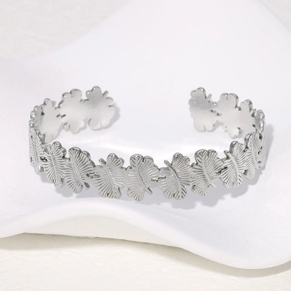 Wholesale Women's Titanium Steel Gold Plated Non Fading Fresh Leaf Style Bracelet With Electroplating Process