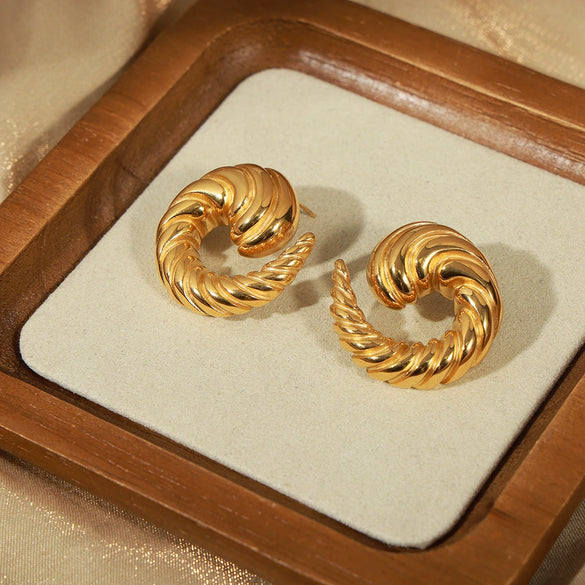 Wholesale Women's 316L Stainless Steel Goldplated Geometric Irregular Horn Earrings Exaggerated And Allmatch Jewelry With Personality Style