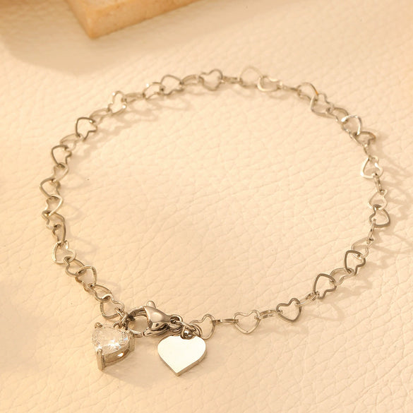Wholesale Women's Titanium Steel Heart Bracelet With Electroplating Design