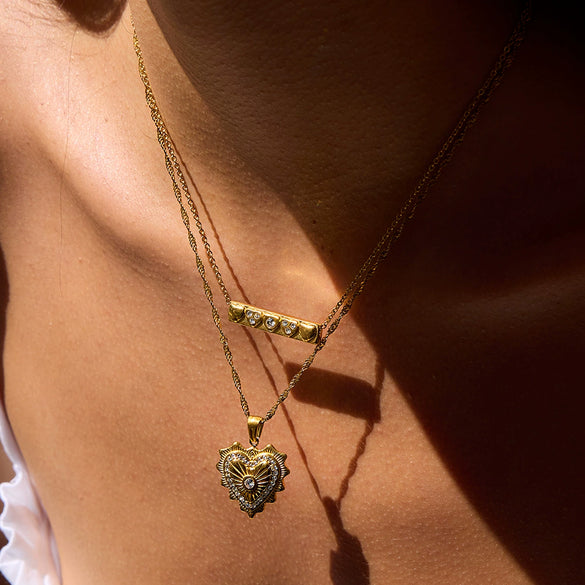 Wholesale Women's Titanium Steel Heart Geometric Jewelry With Electroplating Light Luxury Highend Clavicle Chain That Does Not Fade