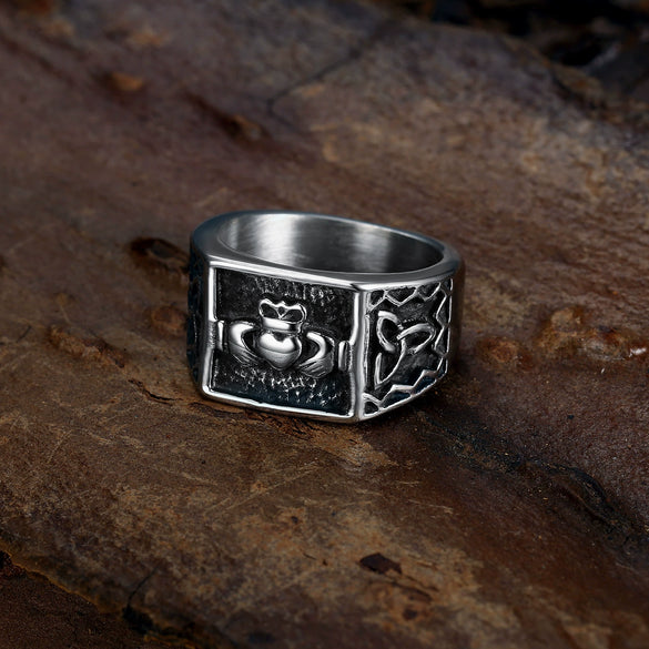 Wholesale Women's Titanium Steel Heart Shape Ring With Celtic Logo And Electroplating Design