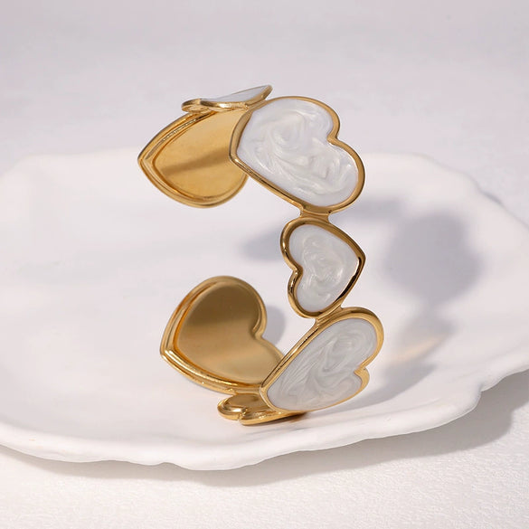Wholesale Women's Titanium Steel Heartd Bracelet With 18K Gold Plated Electroplating High End And Non Fading