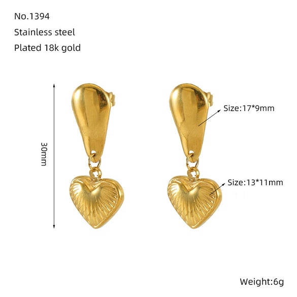 Wholesale Women's Titanium Steel Heartshaped Retro Fashion Earrings With Gold Electroplating