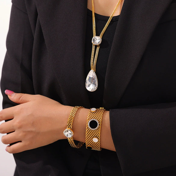 Wholesale Women's Titanium Steel Light Luxury Geometric Bracelet Necklace Suit With Electroplating
