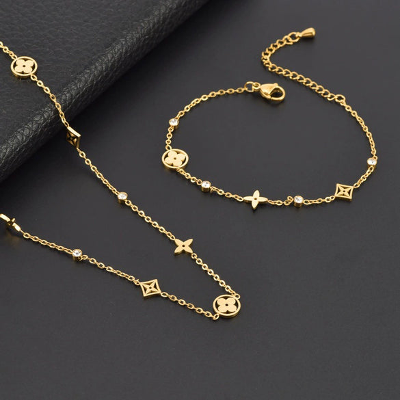 Wholesale Women's Titanium Steel Necklace And Bracelet With Plant Flower Pattern Box Chain Design