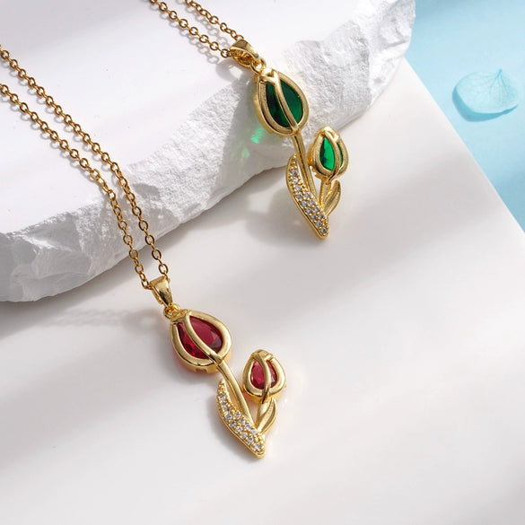 Wholesale Women's Titanium Steel Necklace Copper Gold Plated Cat's Eye Tulip Design With Mixed Gem Inlay And Ochain Light Luxury Flower Pattern