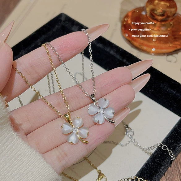 Wholesale Women's Titanium Steel Necklace With Zircon And Four Leaf Flower Pendant Set With Gems Cross Chain
