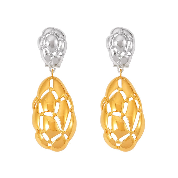 Wholesale Women's Titanium Steel Oval Hollow Earrings With Irregular Color Matching And 18K Gold Plated Electroplating Geometric Style