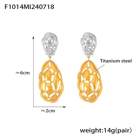 Wholesale Women's Titanium Steel Oval Hollow Earrings With Irregular Color Matching And 18K Gold Plated Electroplating Geometric Style