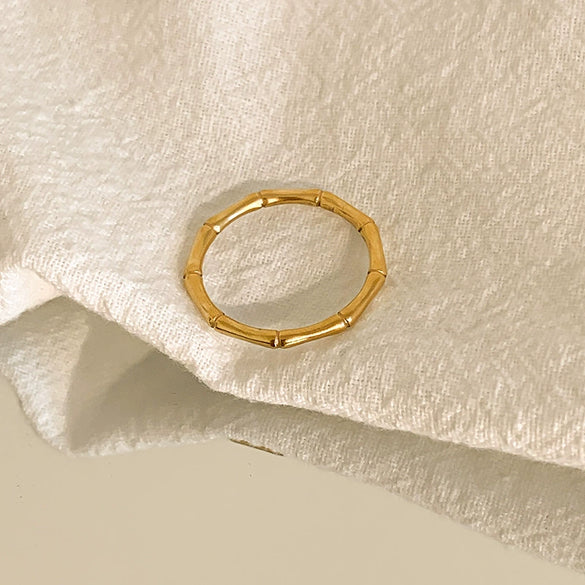 Wholesale Women's Titanium Steel Ring With Geometric Design And Electroplating Treatment
