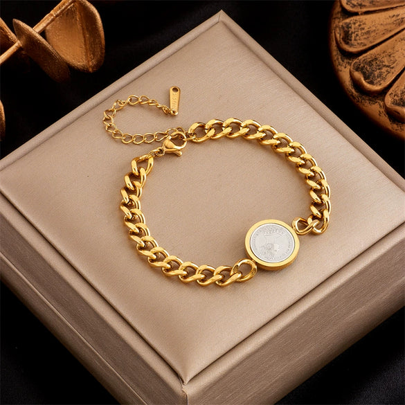 Wholesale Women's Titanium Steel Round Plate Fivepointed Star Eye Electroplated Bracelet Fashion Retro Light Luxury Style