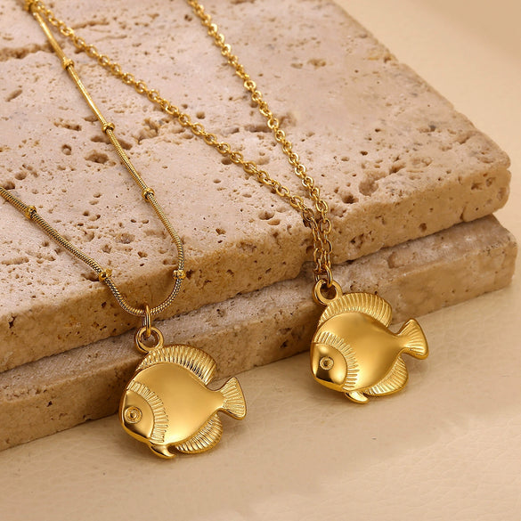 Wholesale Women's Tropical Ocean Small Fish And Starfish Stainless Steel 18K Gold Plated Geometric Animal Zodiac Pendant Necklace With O Word Chain
