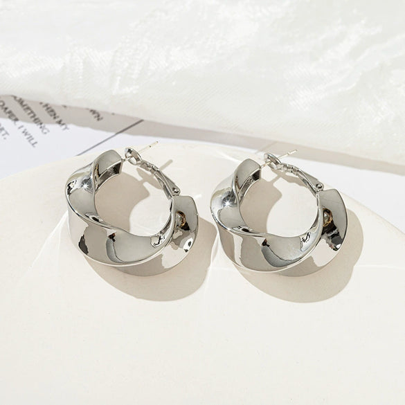 Wholesale Women's Twisted Brass And 925 Silver Needle Geometric Big Circle Earrings With Electroplating