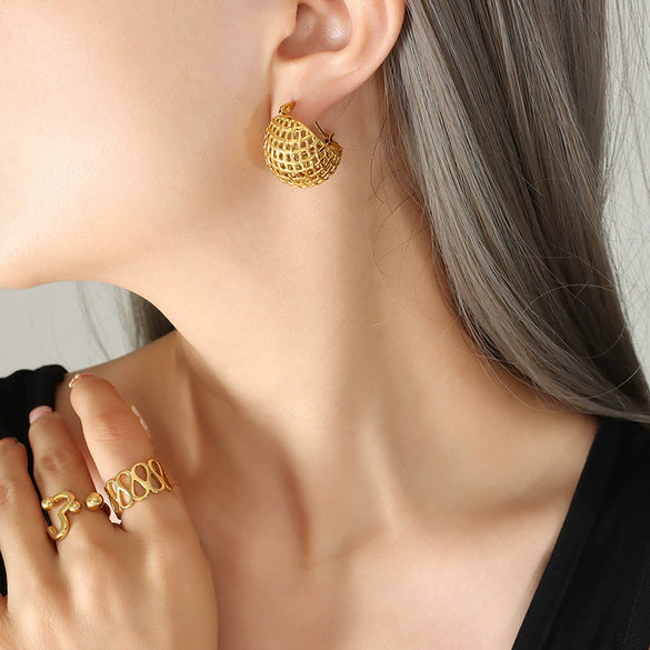 Wholesale Women's Ushaped Titanium Steel Goldplated Hemispherical Mesh Earrings