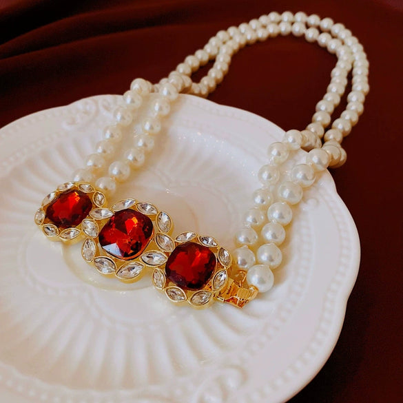 Wholesale Women's Vintage Alloy Geometric Drop Necklace With Electroplating And String Of Pearls Chain